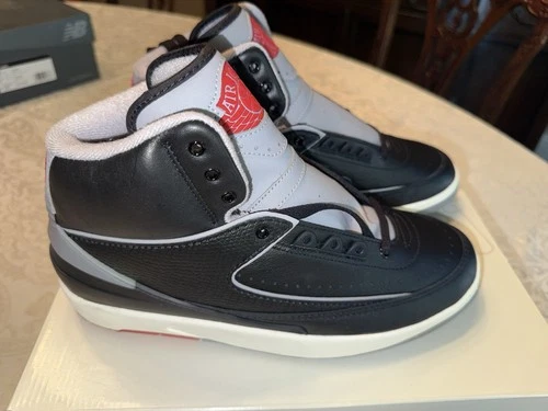 NEW Nike Air Jordan 2 Retro Mens Size 9.5 Black Cement Gre Shoes DR8884-001