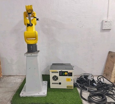 FANUC LR Mate 200iD/7L Type: A05B-1142-B301 With FANUC SYSTEM R-30iB Mate Plus