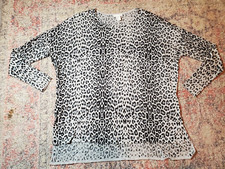 H M Leopard Print Long Sleeve Blouse-Round Neck-Women's Size M-GUC