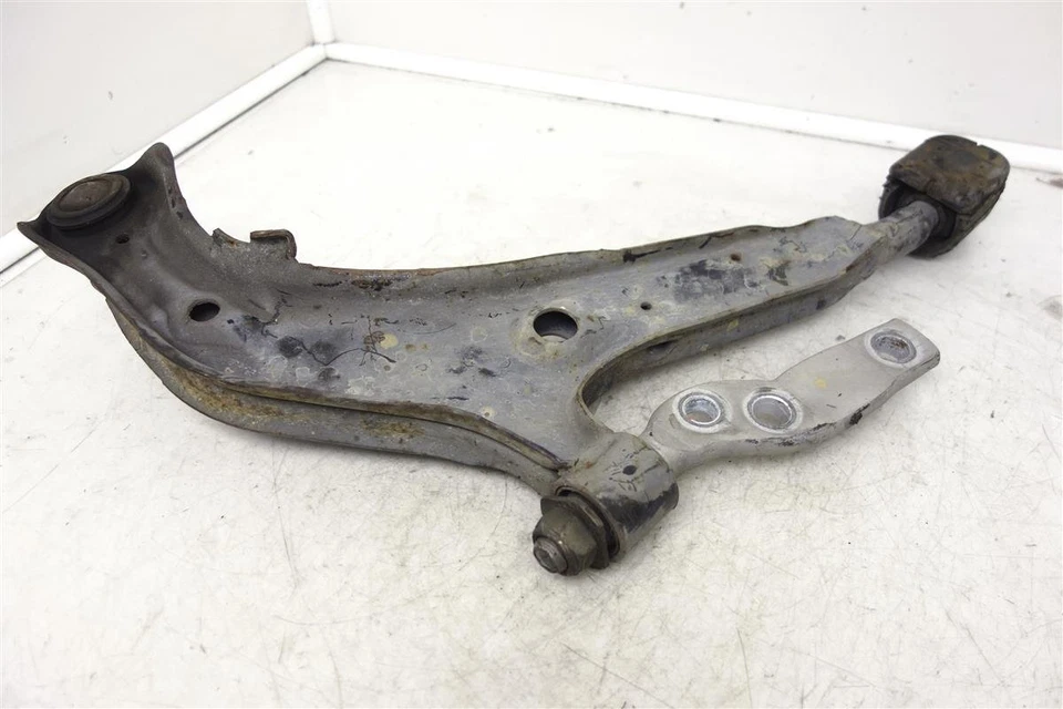 Brazo de control inferior conductor delantero Nissan Máxima 1995-1998 54501-41U02 Foto 4 de 4