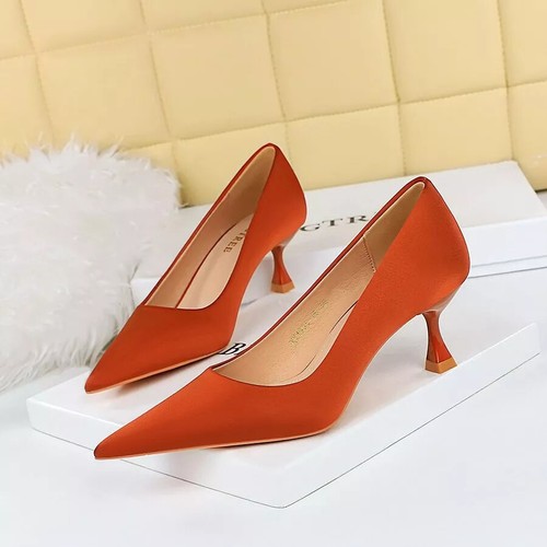 Escarpins Talons Rouges Daim Kelsi Dagger - Taille 6 US - Neufs Dans Leur Boîte