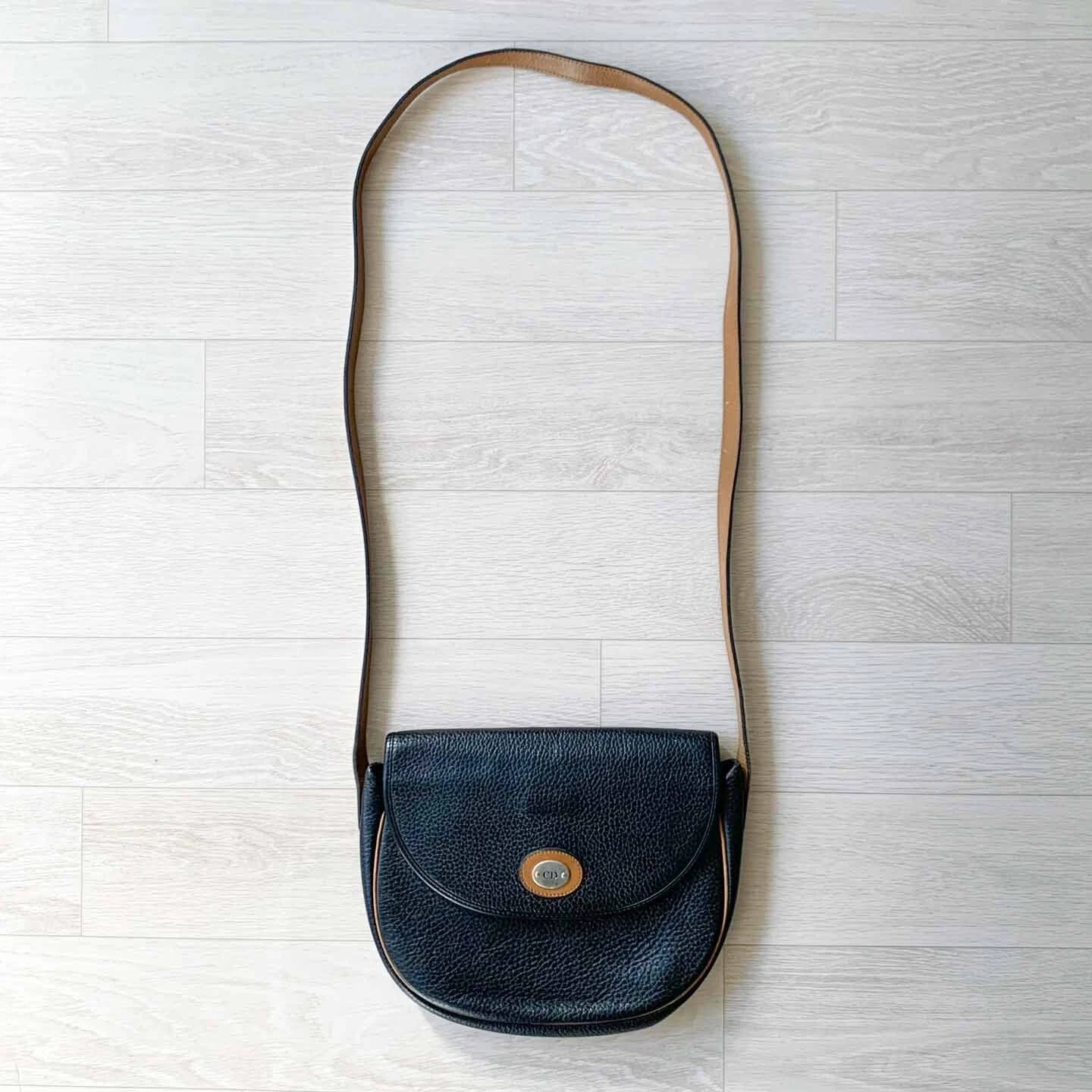 [Fabriqué en France] Sac croix vintage cuir Christian Dior