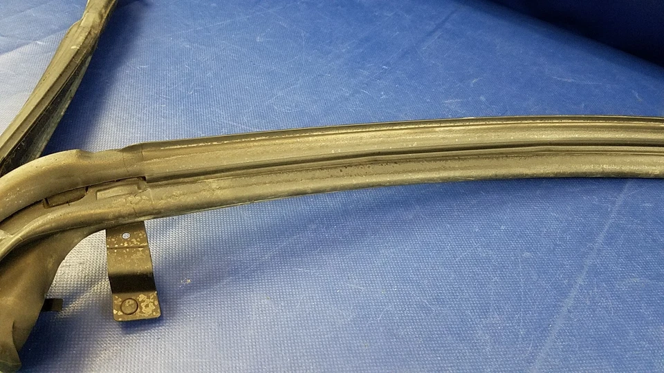 Nissan 370Z 2010-2019 techo superior parabrisas tira de sellado contra la intemperie # 70859 Foto 4 de 4