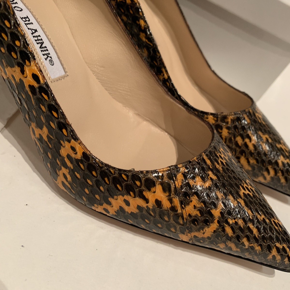 NEW MANOLO BLAHNIK SRILA BLACK ORANGE PYTHON SNAKE BB 50 KITTEN