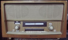 Röhrenradio GRAETZ MELODIA M 918  Stereo  Spitzensuper Funktioniert bedingt