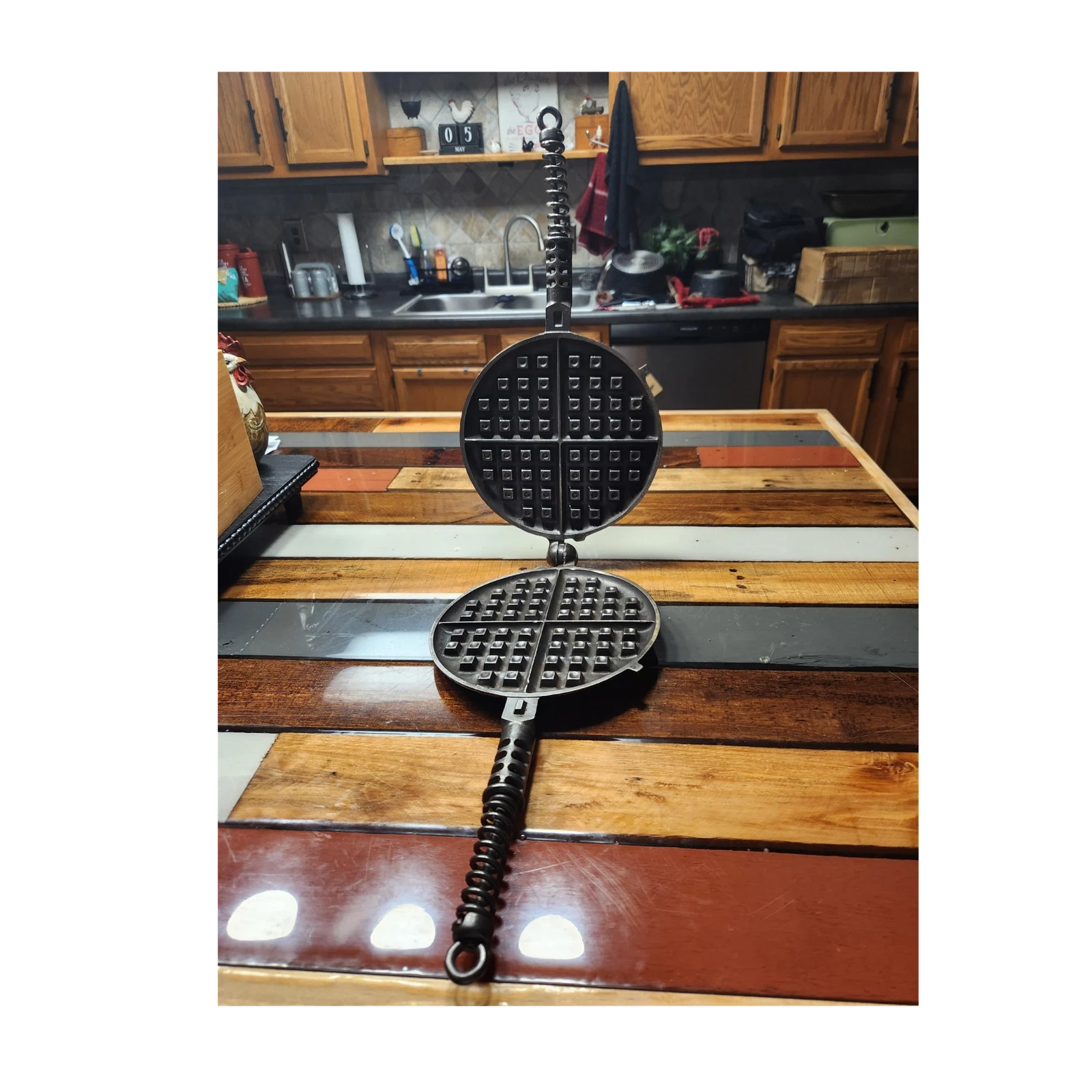 Cast Iron Manual No. 8, 336 &331 paddles. Standard Waffle Maker
Opens in a new window or tab