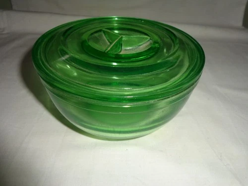 Vintage Hazel Atlas Uranium Depression Glass Refrigerator Dish W/Lid Nice Glow