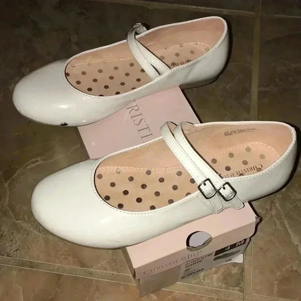 Pisos de charol blanco Christie & Jill talla 4 con correa. Preloved Foto 3 de 4