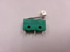 DONGHAI KW4-3Z-3 5A 125V/250VAC MICROSWITCH WITH ROLLER-LEVER CALLIE-64