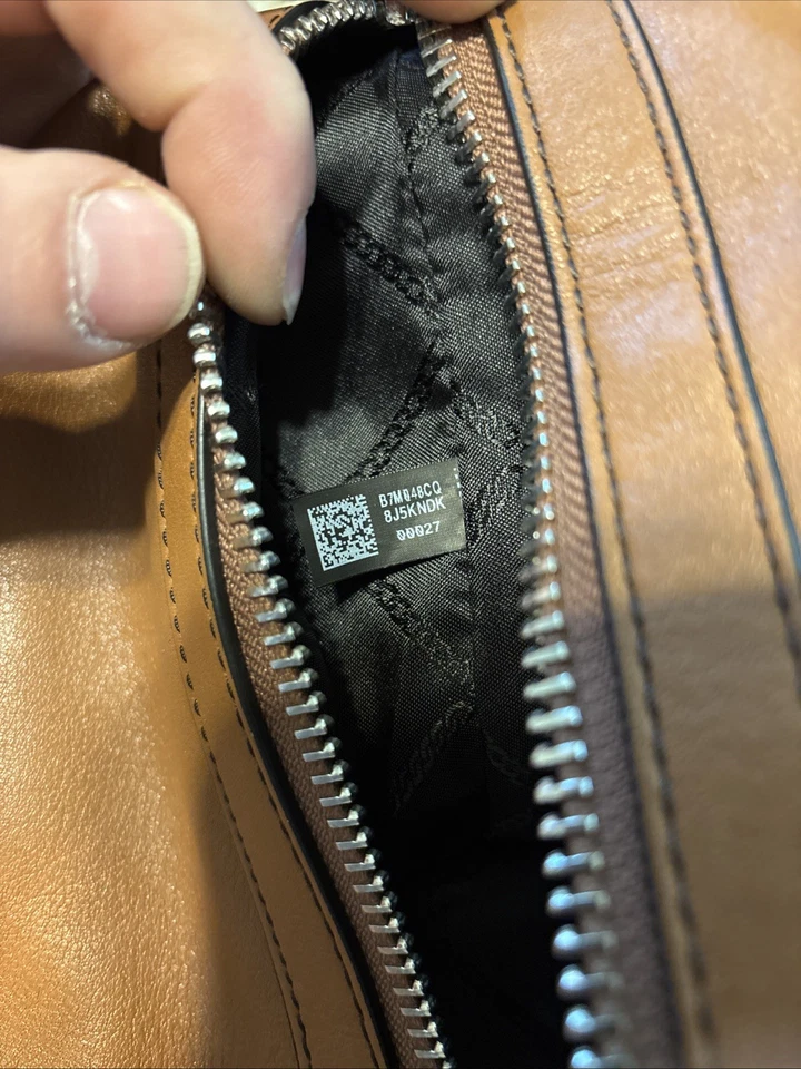 Bolso de Lona Michael Kors de Cuero Tachonado Foto 4 de 4