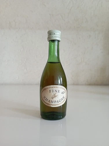 Old mini bottle cognac Rémy Martin Fine champagne 3cl