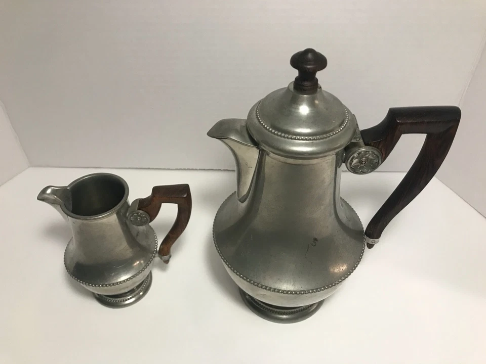 Antiguo juego de cafetera y crema Malta de peltre "Les étains l’île de France" Foto 2 de 4