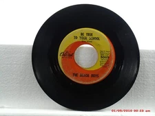 THE BEACH BOYS -(45)- BE TRUE TO YOUR SCHOOL / IN MY ROOM - CAPITOL 5069  - 1963