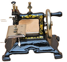 Muller 15 Child Sewing Machine / TSM Antique Sewing Collectible
