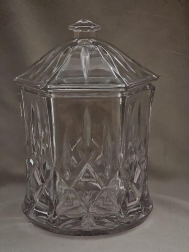 Lady Anne by Gorham Crystal Biscuit Barrel w/ Lid 9" H x 6.5" Diameter Hexagon - Picture 11 of 14