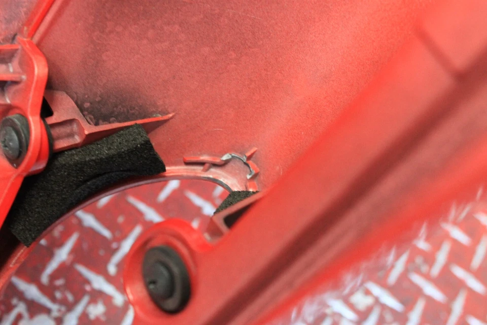 Hayabusa 2008-2020 OEM carenado trasero plástico desvanecido por el sol HB154 Foto 3 de 4