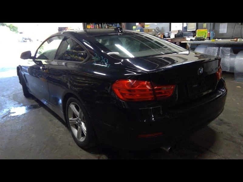 Cuarto de luz trasera de pasajero montado en panel para BMW M4 1450087 15-17 Foto 4 de 4