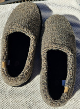 Acorn Men's Memory Foam Slippers size 9-10 Tan/Dark Brown/Green Berber NWOB