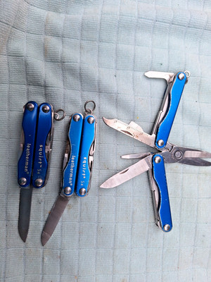 QTY 1 Leatherman S4 SQUIRT BLUE Multi Tool RANDOM PICK    Loc 55-3