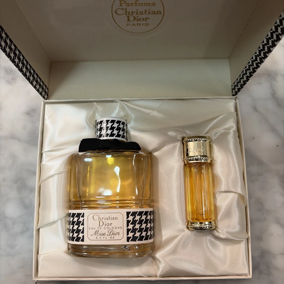 老式Christian Dior 香水在收藏商业香水瓶和罐| eBay