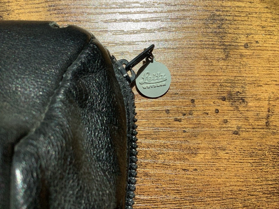 Étui En Cuir Noir Leitz Wetzlar Pour Leica CL – Occasion – Zipper Fonctionnel