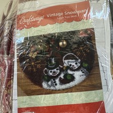 Craftways Latch Hook Christmas Tree Skirt Kit Snowman NEW 554916