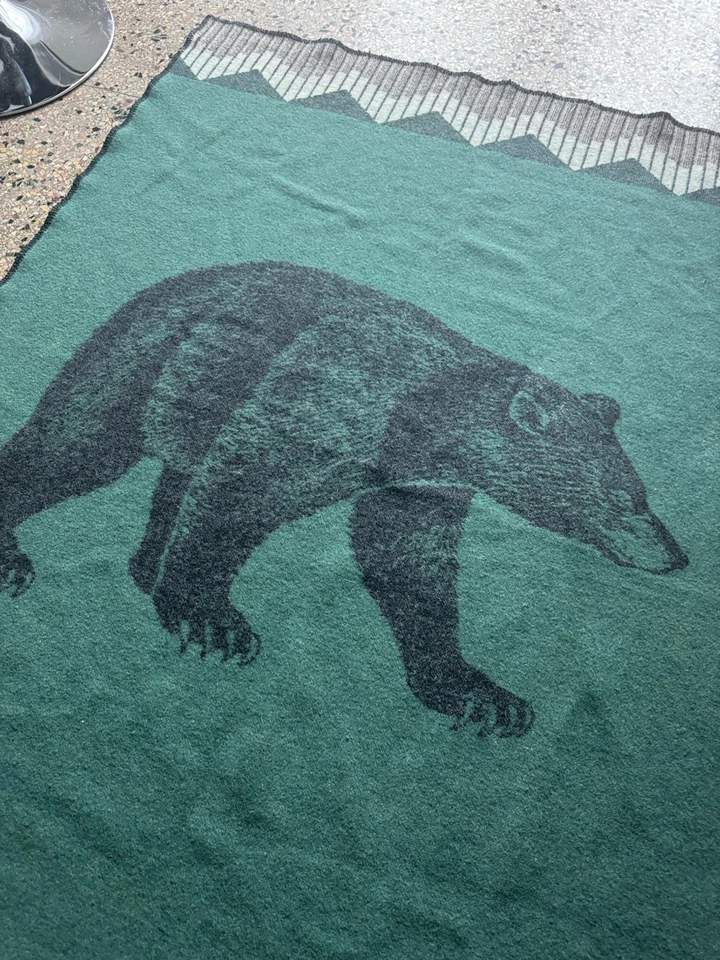 RARE FARIBAULT 100% WOOL BLANKET LAURIE JACOBI DESIGNER BEAR ROBE CABIN LODGE - Image 2 of 4
