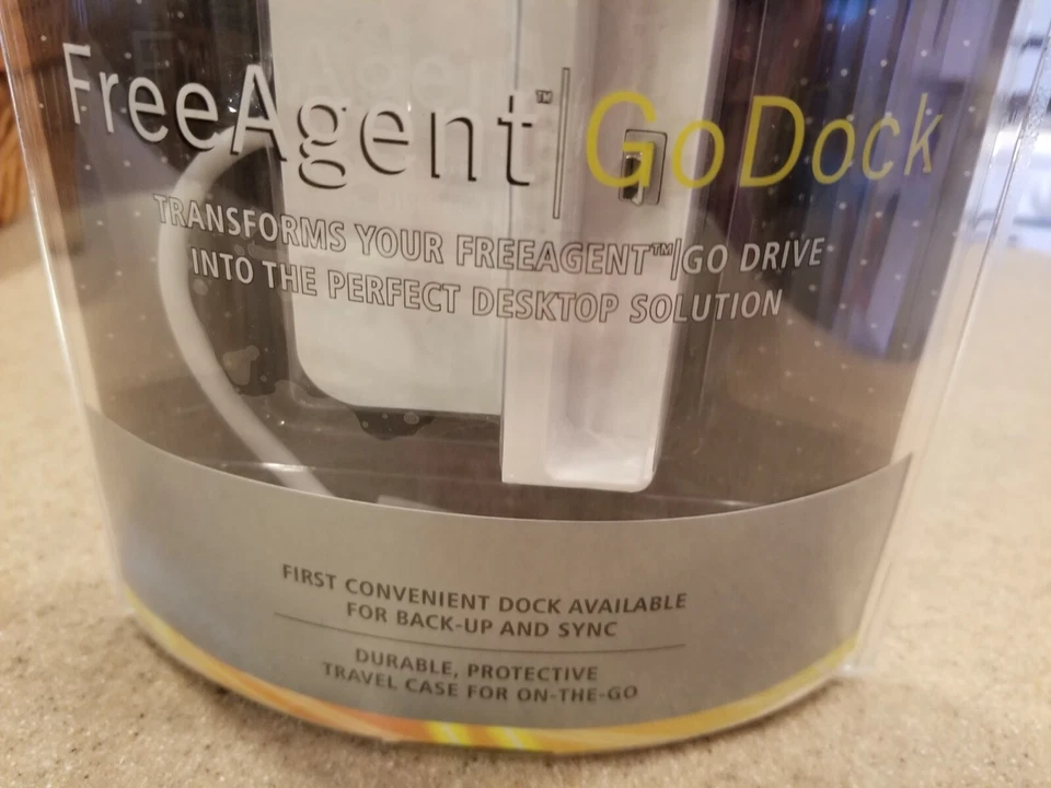 Seagate 2GEG400E Free Agent Go Dock with Case, 763649011935, NIB - Image 2 of 4