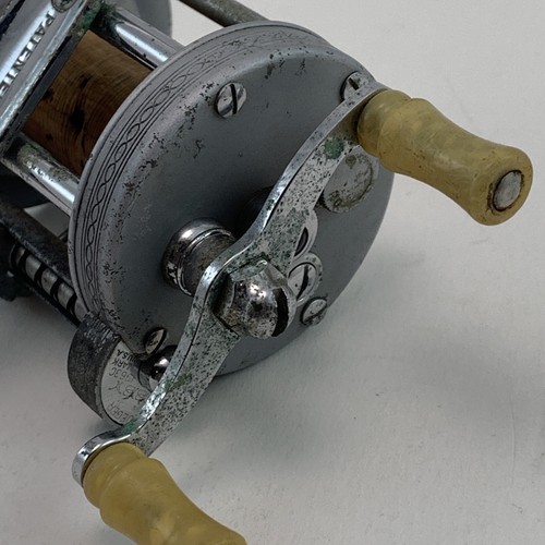 Vintage 1950s Pflueger Casting Reel 1963c with Corked Spin Column - Picture 6 of 9