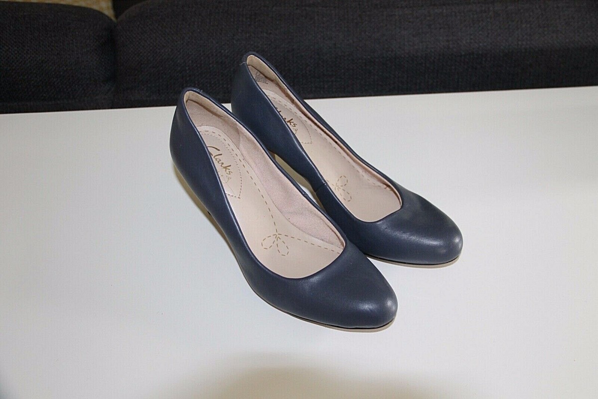 Talons Clarks Femme Noir - Taille UK 3,5 - Cuir - Talons Bas (2,5-4,9 Cm) - Occasion Parfait état