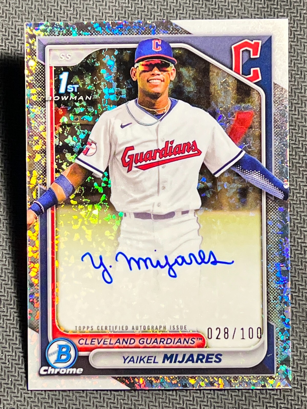 2024 Bowman Chrome 1st MINI DIAMOND PROSPECT ROOKIE AUTO Yaikel Mijares / 100