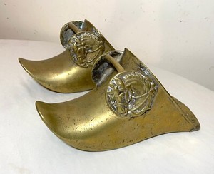 pair antique 1800's conquistador thick bronze brass figural horse boot stirrup