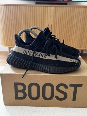 adidas Yeezy Boost 350 V2
