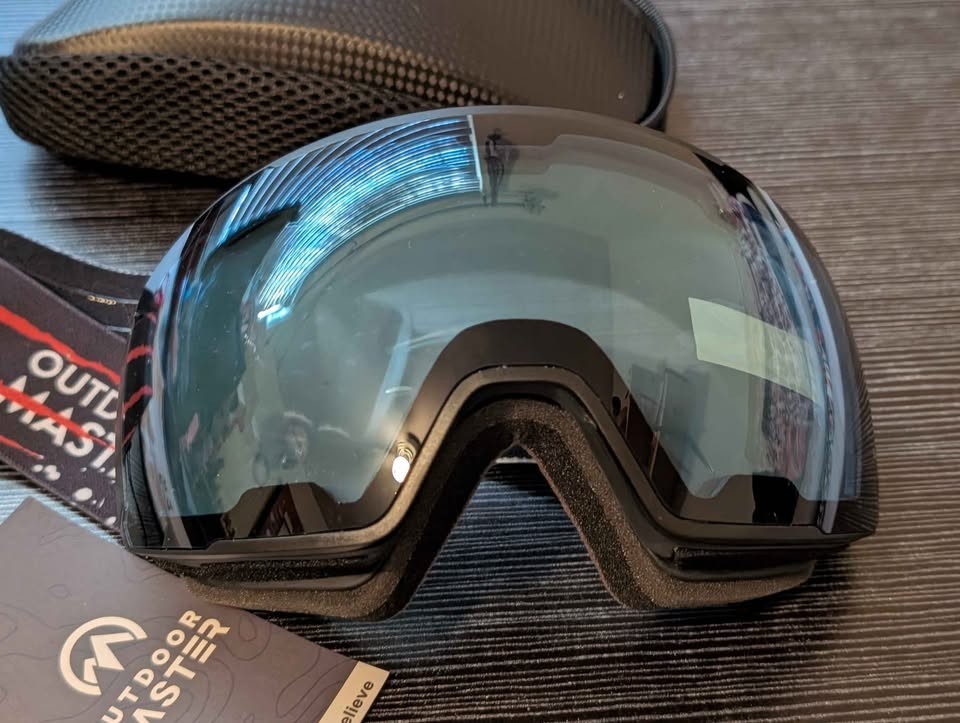 Outdoor Master Ski Goggles 🥽 Brand new with tags 