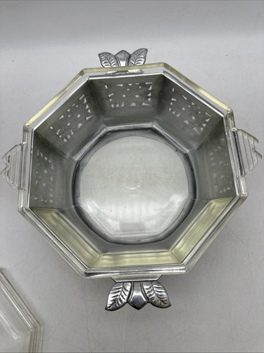 Rare- Antique Pyrex Octagon 1 quart Covered Casserole with Farberware Caddy. - Picture 6 of 9