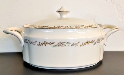 Gorham RONDELLE Fine Porcelain Covered Casserole **1 QT to 1 1/2 Qt **MINT
