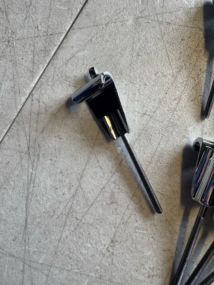 DW Set Of 20 Design Series Bass Drum Tension Rods and Claws Chrome - Image 2 of 2