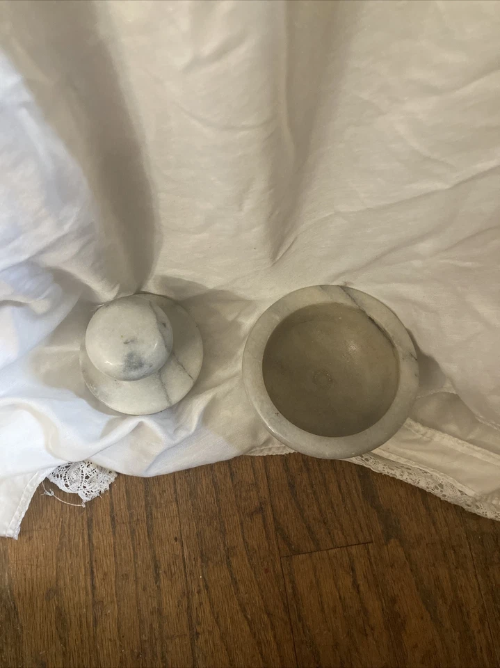 D5 Marble MUSHROOM Mortar & Pestle Set-smoky white w/ grey-black veins - Image 2 of 2