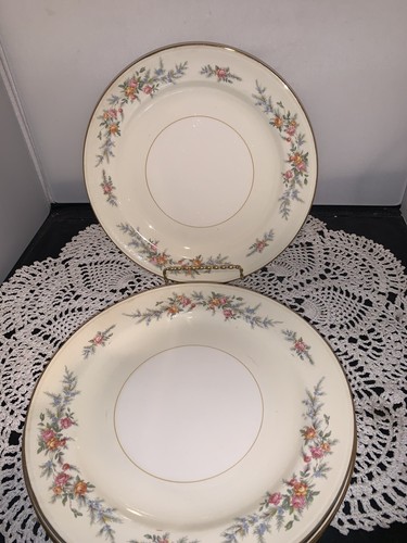 6 HOMER LAUGHLIN GEORGIAN EGGSHELL 10" DINNER PLATES - Picture 2 of 5