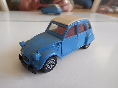 Solido Citroen 2cv6 in Blue on 1:43