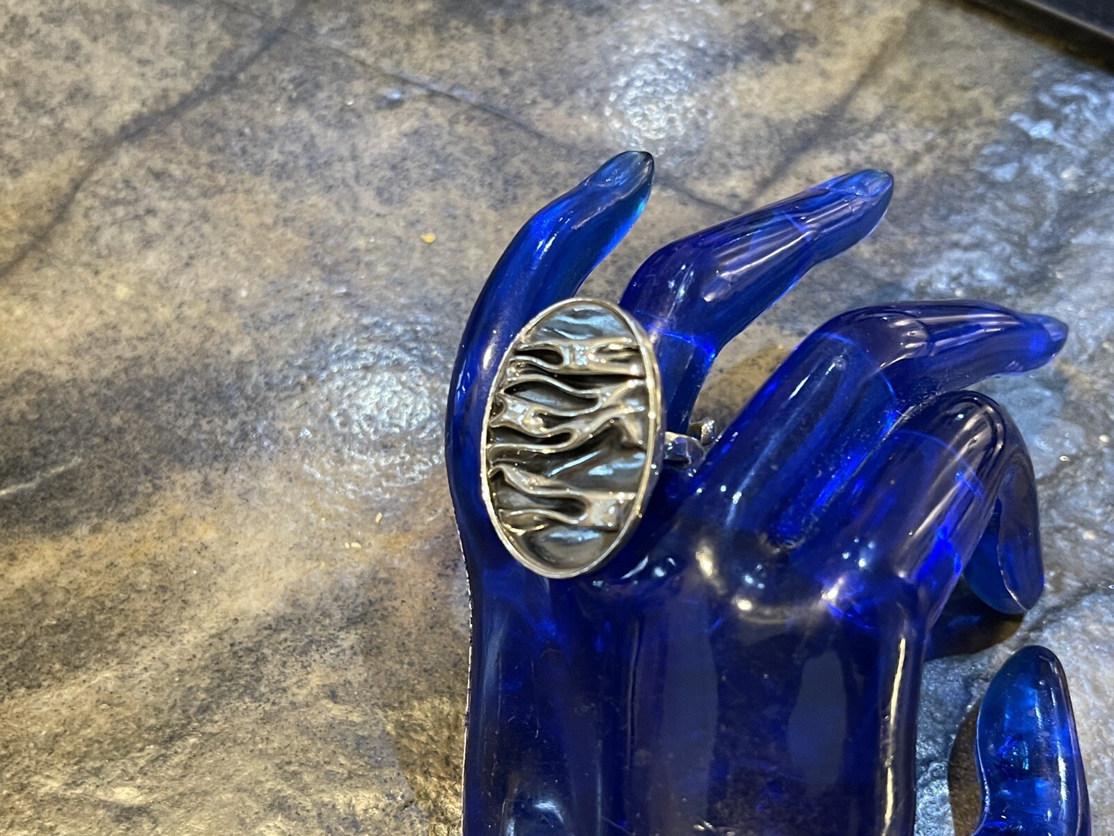 Gorgeous Statement Contemporary Design Ring In 92… - image 3