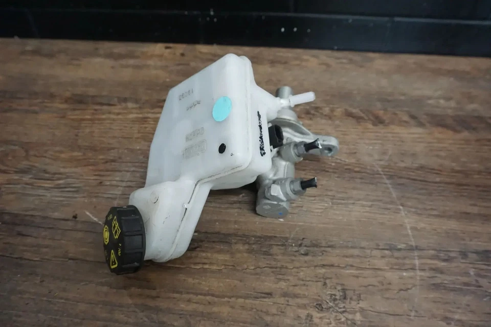 2179390 POMPA FRENANTE CILINDRO PRINCIPALE KTH1BC2004AB 0204847034 754067 Ford - Immagine 2 di 4