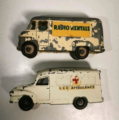 2 Matchbox Series TV Service Van Lomas Ambulance No 14 Vintage