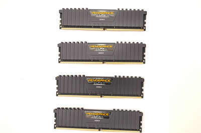 64GB (4x16GB) CORSAIR VENGEANCE LPX DDR4 3000MHz Memory Kit