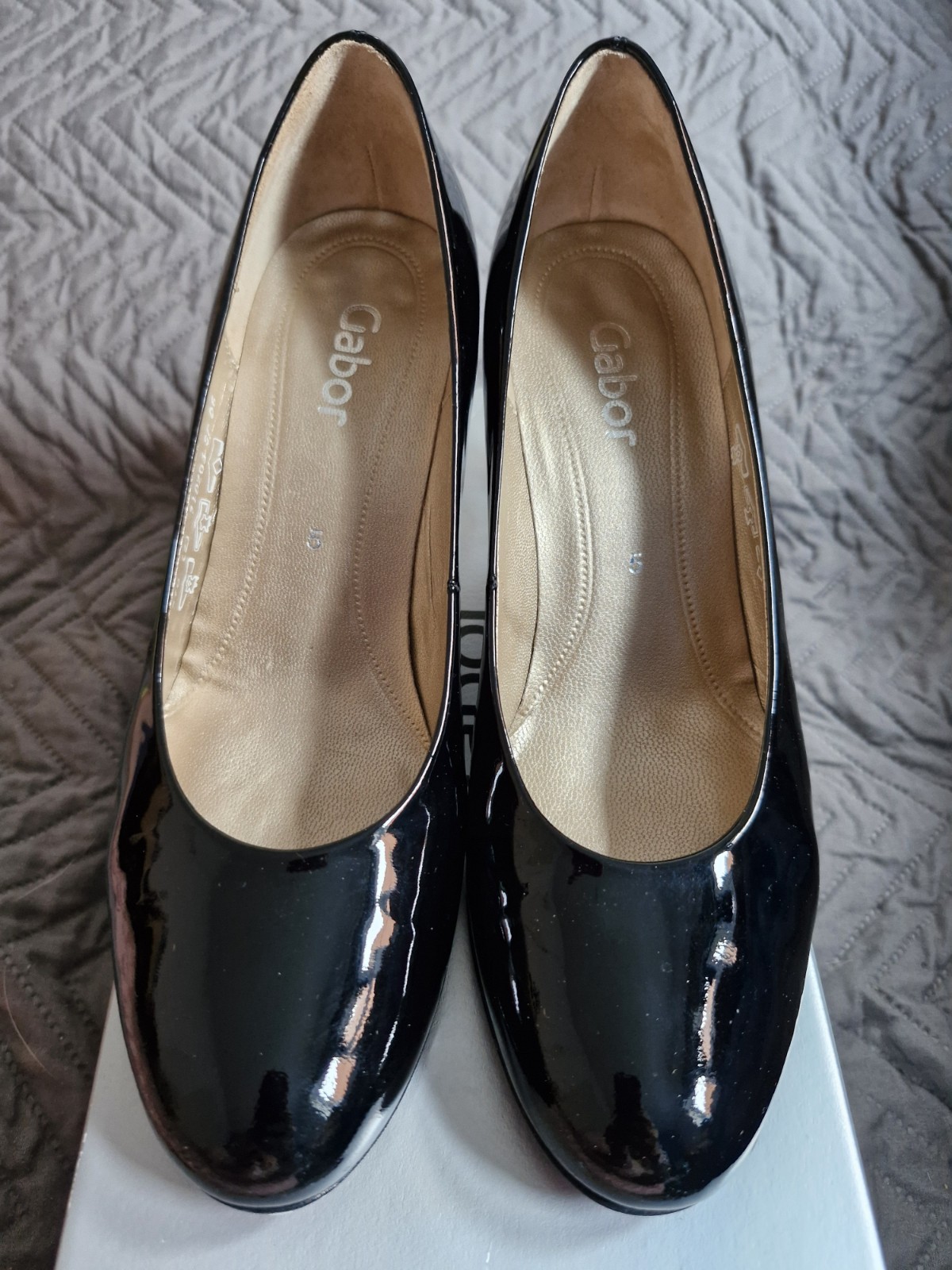 SAOLA Scarpe donna Gabor in vernice bellissima suola rossa. In scatola taglia UK 5.