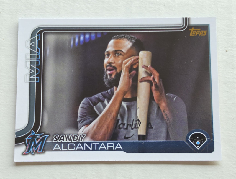 Topps 2025 Series 1 Sandy Alcantara Golden Mirror #335 Miami Marlins