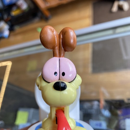 Vintage 1991 Go Go Garfield Toilet Bowlin’ Odie Pull Back Toy - Picture 6 of 8