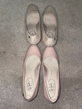 2 Pairs Of Tan Suede  Beige/Pink Leather Lifestride Women  s Size 9 Heels/Pumps