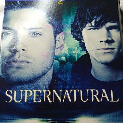 Warner Home Video Supernatural Season 2 DVD Box Set 6-Disc Special Features