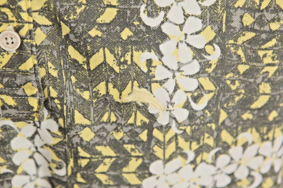 Tommy Bahama Hombre Amarillo, Gris y Blanco Islandzone s/s Golf Polo Pequeño S Foto 3 de 4